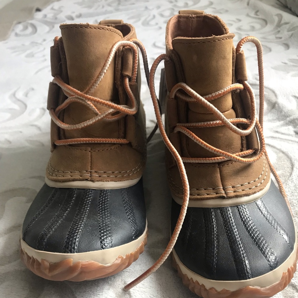Sorel Out N About Leather Waterproof boots